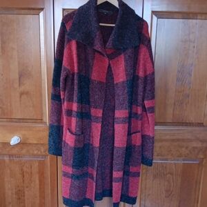 Max Studio Burgundy and Black Textured Jacket